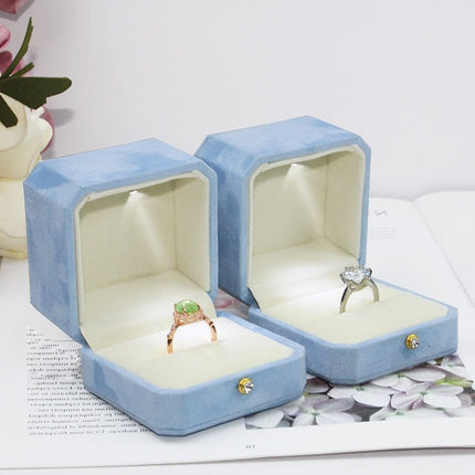 Smyckeskrin Med Ljus