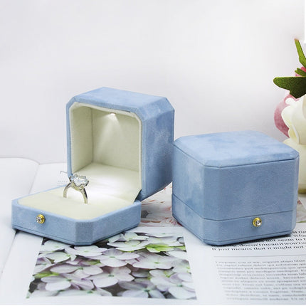 Smyckeskrin Med Ljus